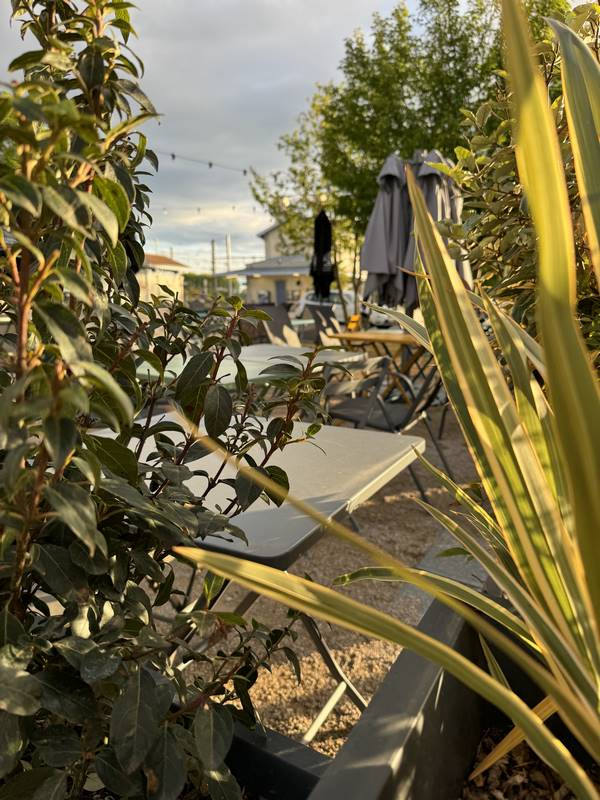 La terrasse de notre restaurant, Meximieux, Le Meridio